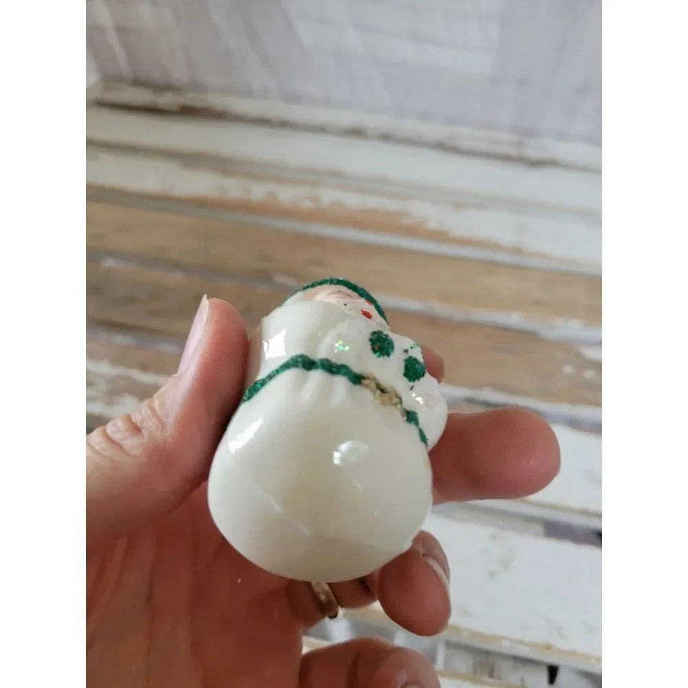 Columbia santa white